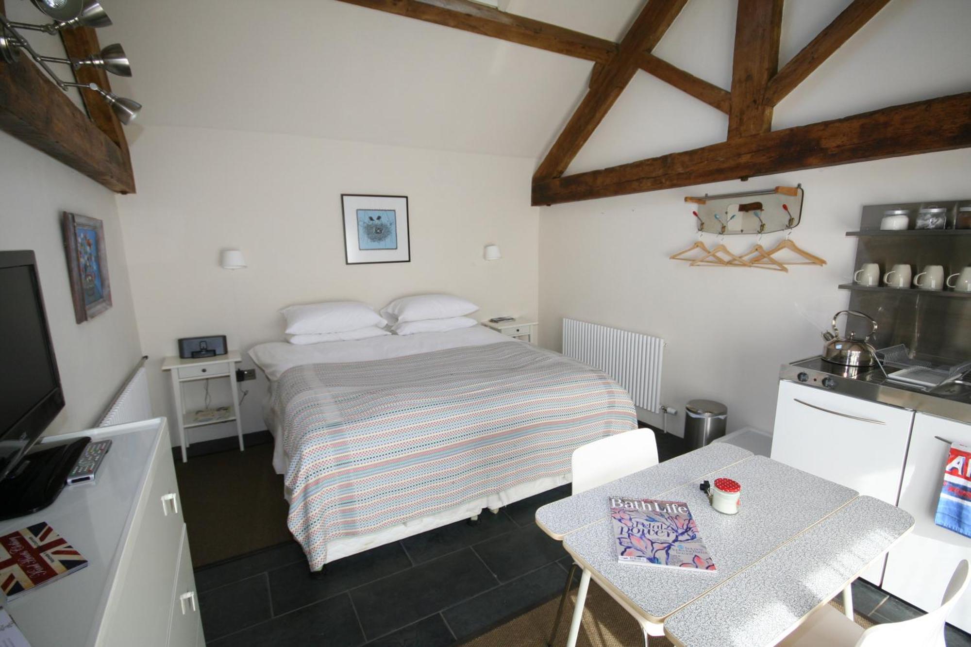 Maison d'hôtes T'S At Lower Rudloe Farm à Corsham Extérieur photo
