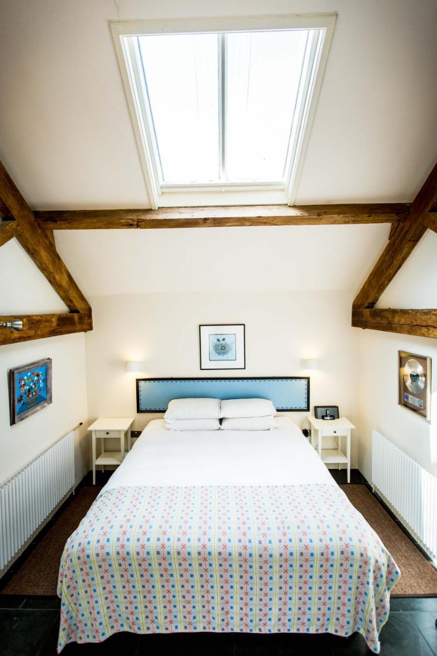 Maison d'hôtes T'S At Lower Rudloe Farm à Corsham Extérieur photo